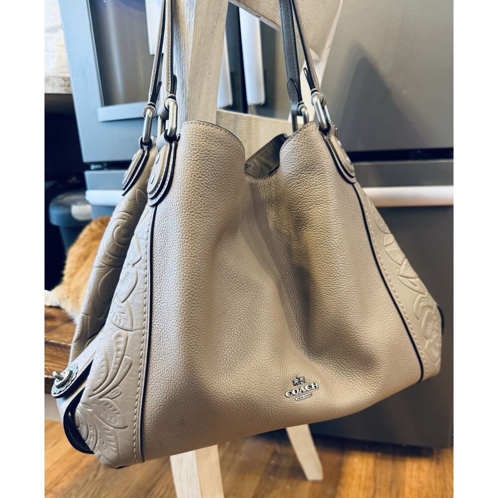 NWOT Coach-Edie Pebbled leather (Tea Rose) Large Shoulder Bag, Beige/Tan